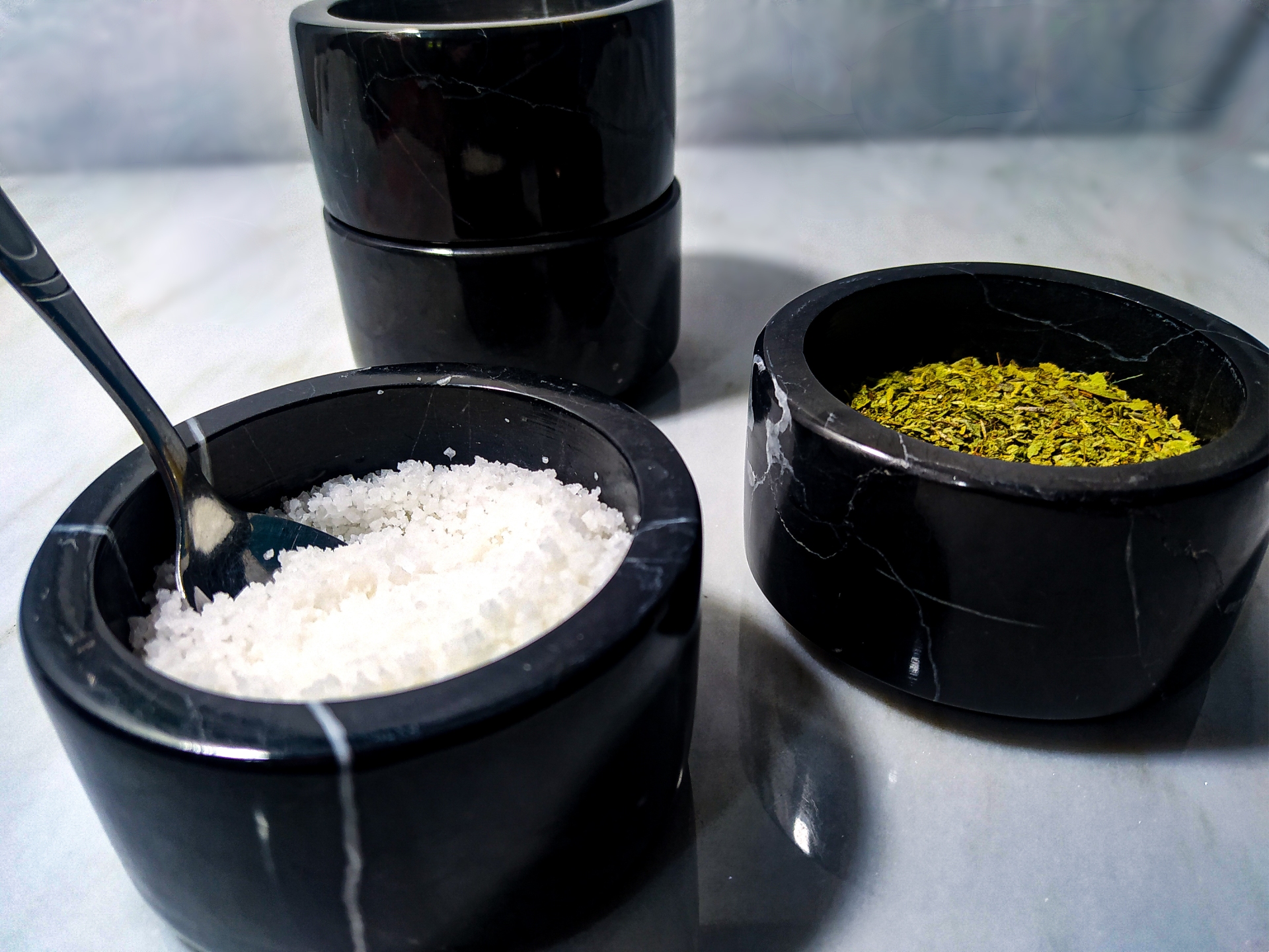 Set de Condimentos Tzachhel en Mármol negro Monterrey 4 piezas