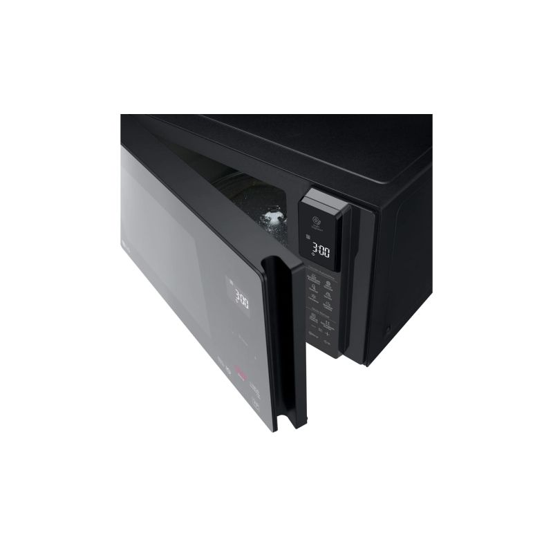 Horno microondas LG  NeoChef 1.5 pies negro con EasyClean y Smart Diagnosis 