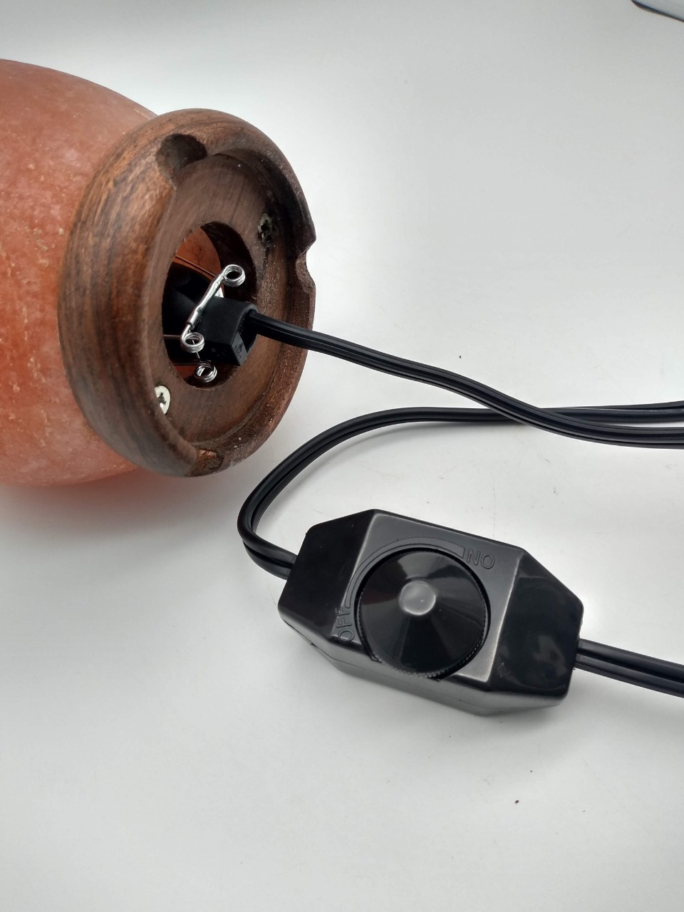 LAMPARA DE SAL NATURAL 4-5 KILOS CON CABLE