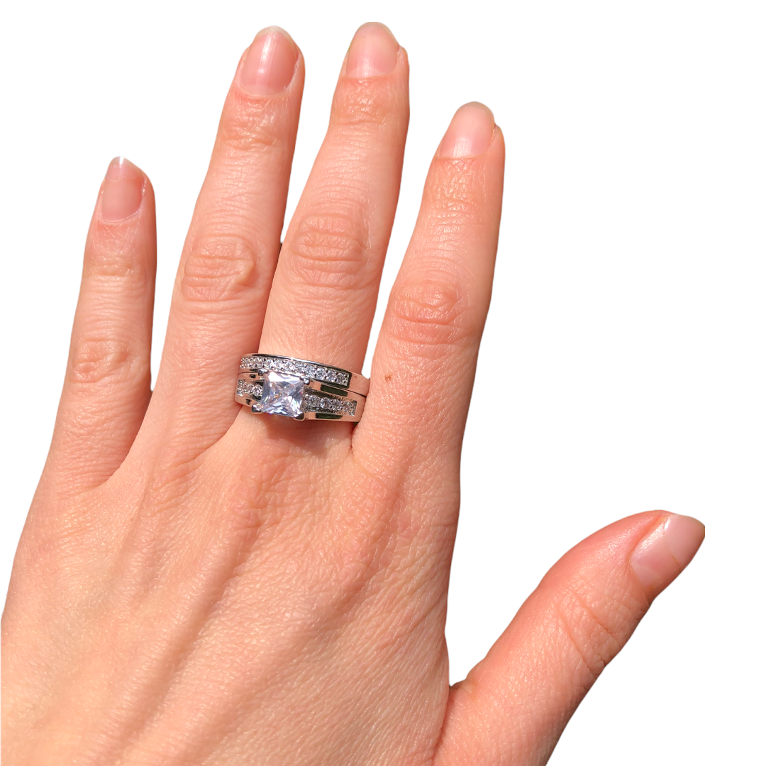 Juego Anillo Solitario y Churumbela De Zirconias Cúbicas Amour Plata 925.