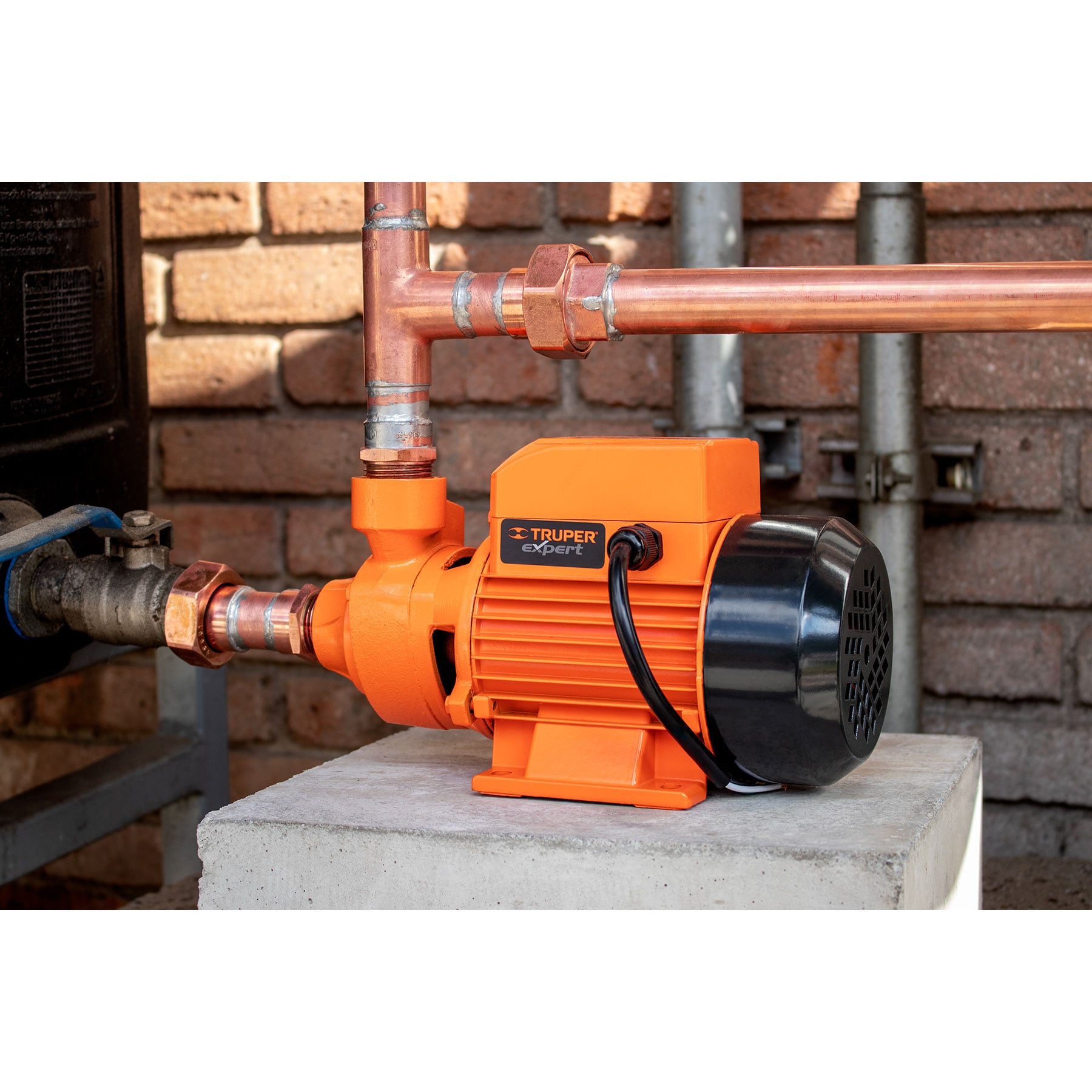 Bomba Eléctrica Periférica Para Agua 1/2 HP, 42 L/min, Altura Máxim 45 m