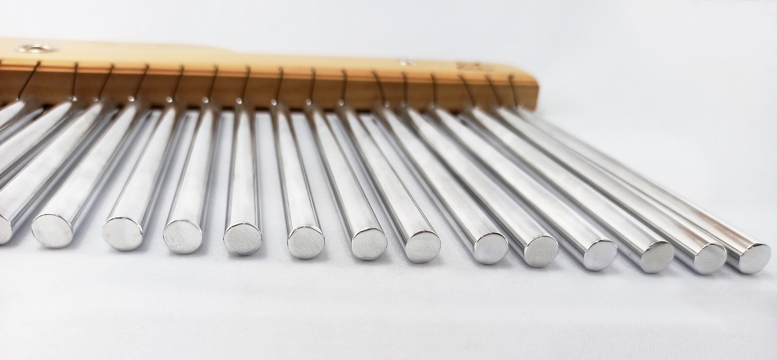 CAMPANA CHINA 35 TONOS CON FUNDA; CORTINA MUSICAL