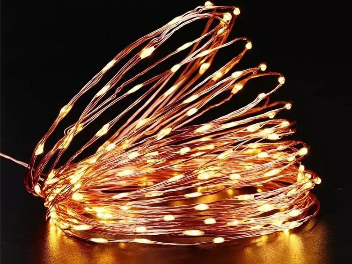 Serie De Luces Navideña Solar 30 Metros 300 Leds 8 Modos De Luz (Cálida) Perfecta Para Interior y Exterior Guirnaldas Led Decoración Para Fiestas, Habitación, Navidad, Halloween, etc.