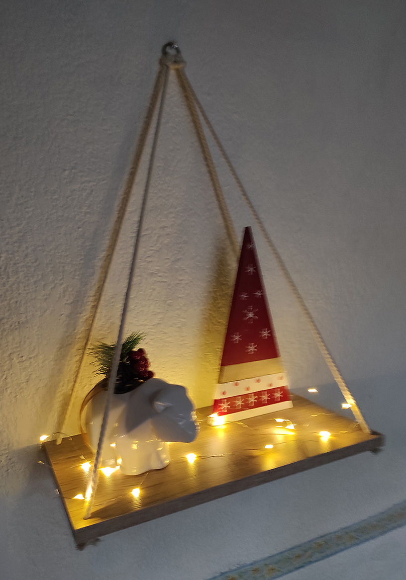 Juego de 2 Repisas Colgantes de Madera Barnizada Color Nogal