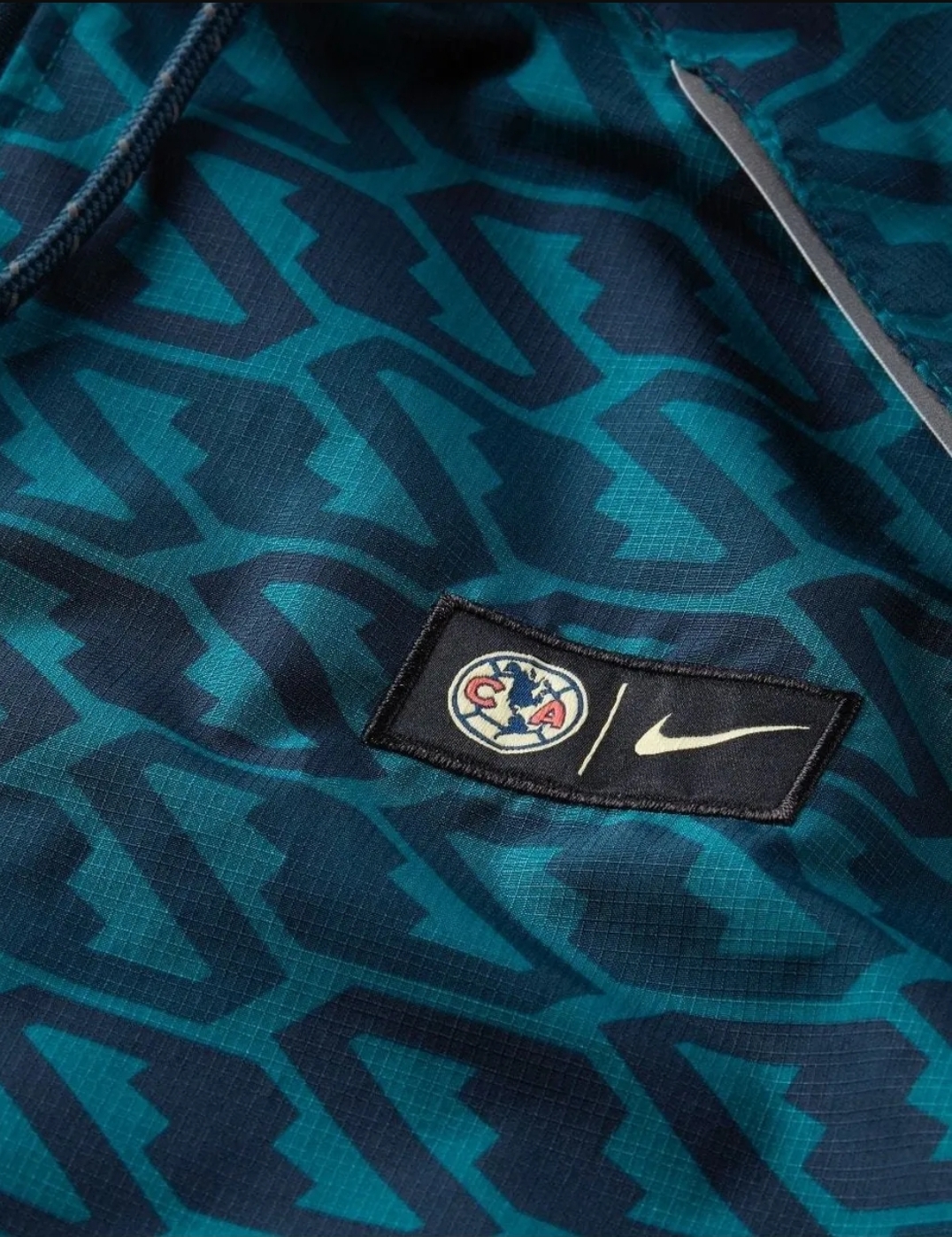 CHAMARRA NIKE AMERICA AWF