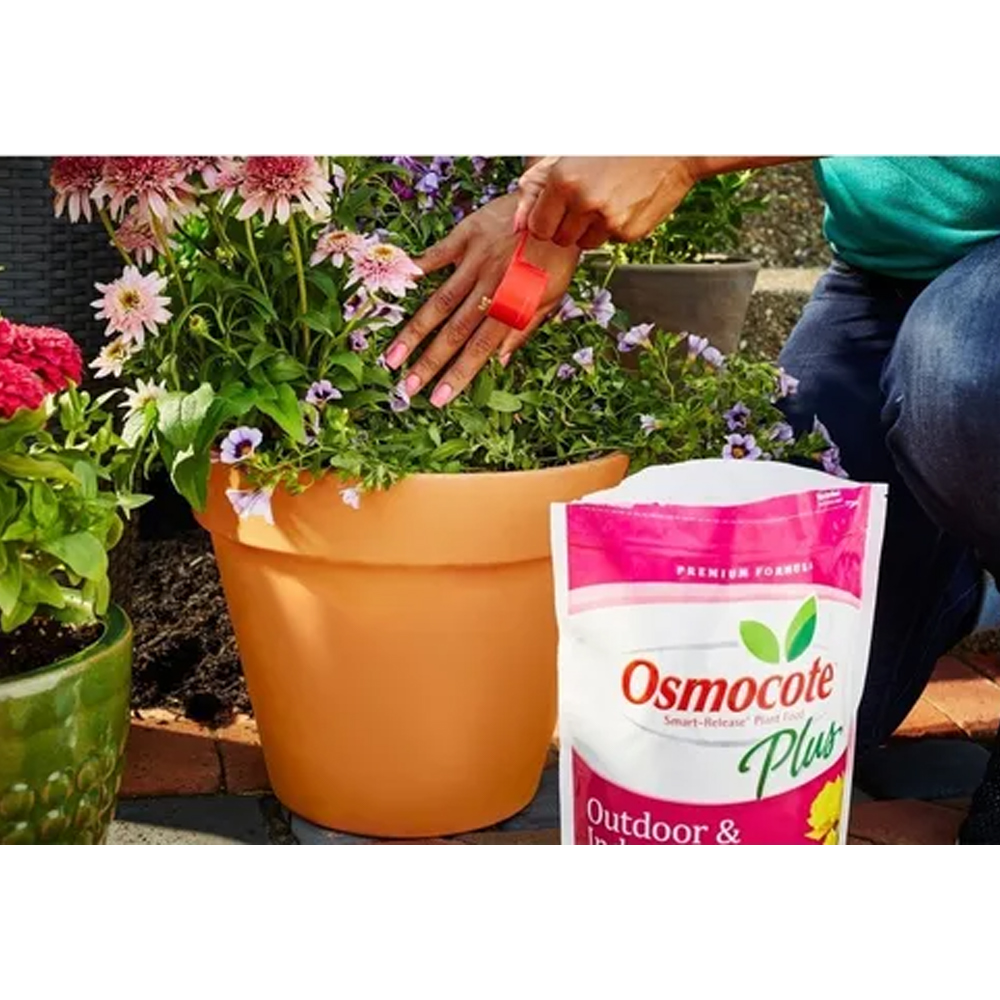 ALIMENTO PARA PLANTAS DE INTERIOR Y EXTERIOR OSMOCOTE PLUS® 3.6 KG