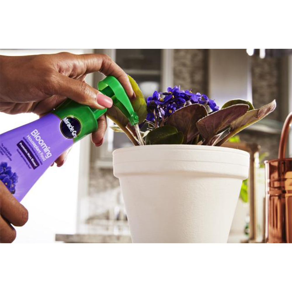 MIRACLE-GRO® FERTILIZANTE PARA VIOLETAS 236 ML