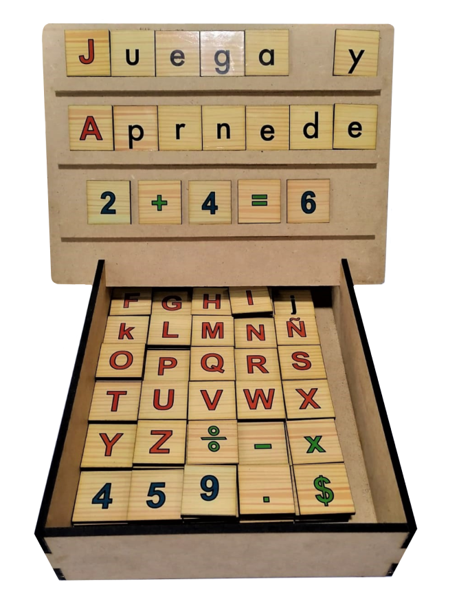 Abecedario movil de madera con Pizarron