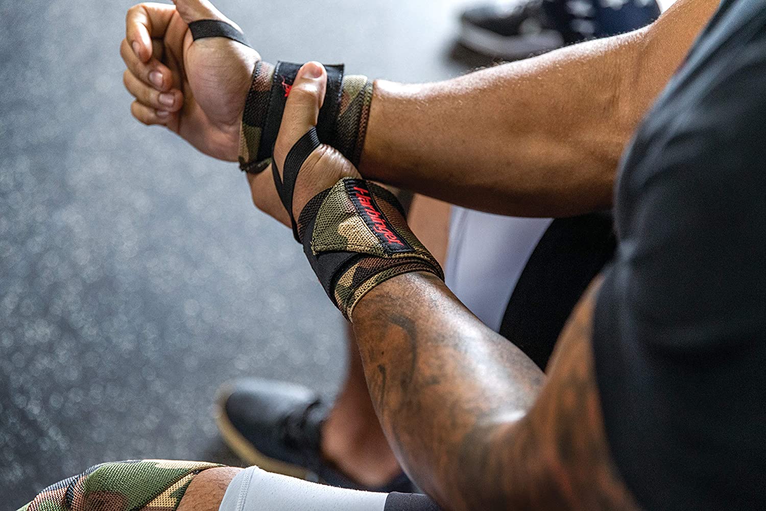 Muñequeras Harbinger Humanx Red Line Wrist Wrap Crossfit 16219