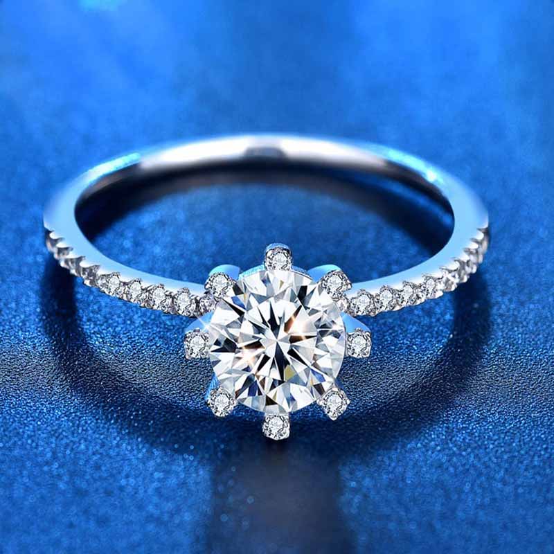 Anillo Compromiso Plata Ley 925 Moissanita 1.0ct Solitario VAROURO 