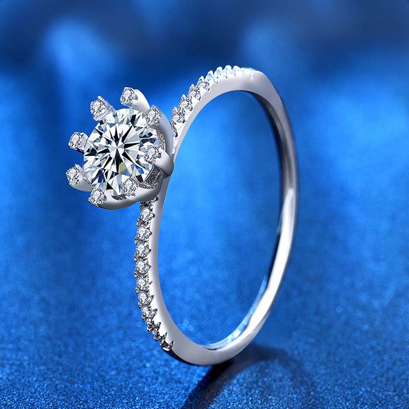 Anillo Compromiso Plata Ley 925 Moissanita 1.0ct Solitario VAROURO 