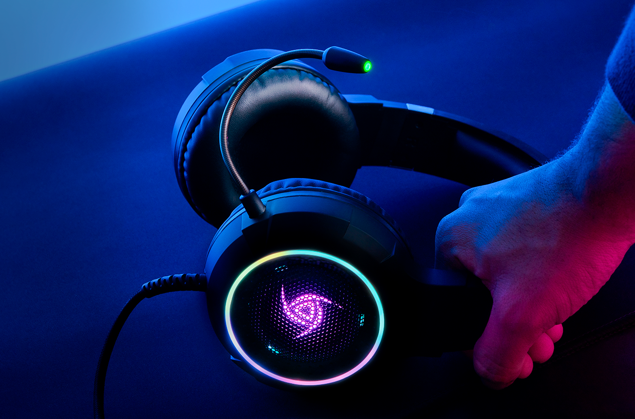 Audífonos para computadora VSG Shake color Negro con luces RGB Alámbricos 