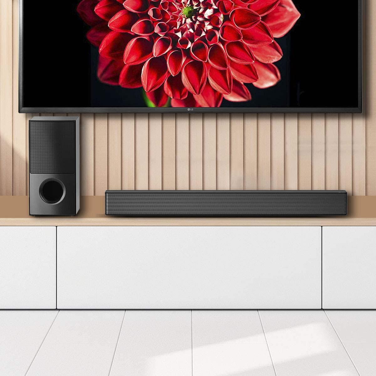 Barra de Sonido + Subwoofer Canales 4.1 600W LG SNH5 SMS