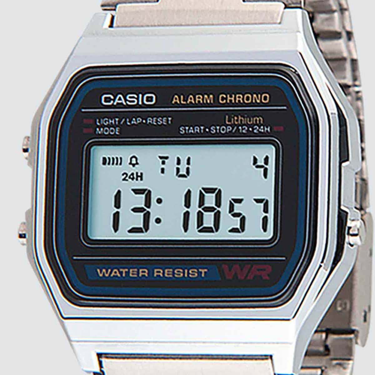 Reloj de pulsera digital Casio para hombre, con carátula negra y extensible plateado, mod. 133829