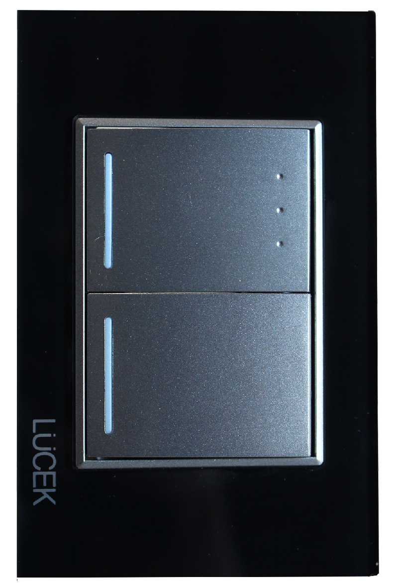 'BP02/3 'PLACA  CON 1 APAGADOR SENCILLO Y 1 DE ESCALERA DE 1.5 MÓDULOS LUCEK CRISTAL