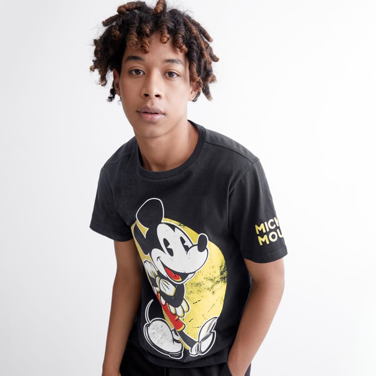Playera de Disney para hombre, color negro, con Mickey Mouse, mod. 1010304