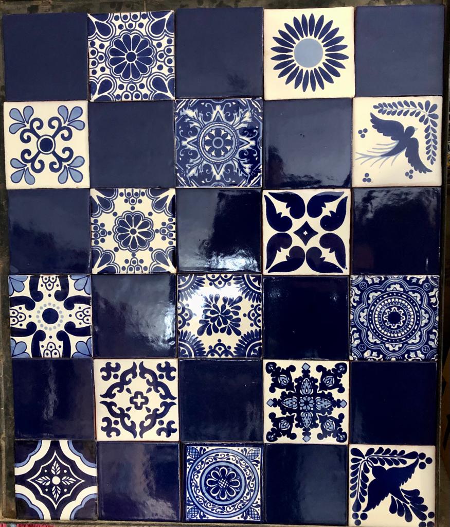 AZULEJOS DECORADO DE TALAVERA VIBRALTA CAJA 90 PZAS 10X10CM DOLORES HIDALGO