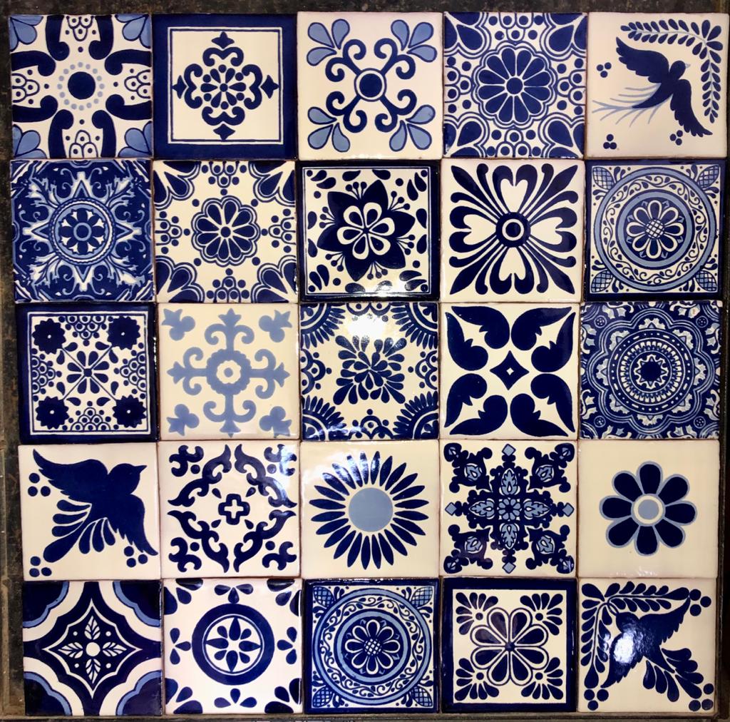 AZULEJOS DECORADO DE TALAVERA VIBRALTA CAJA 90 PZAS 10X10CM DOLORES HIDALGO