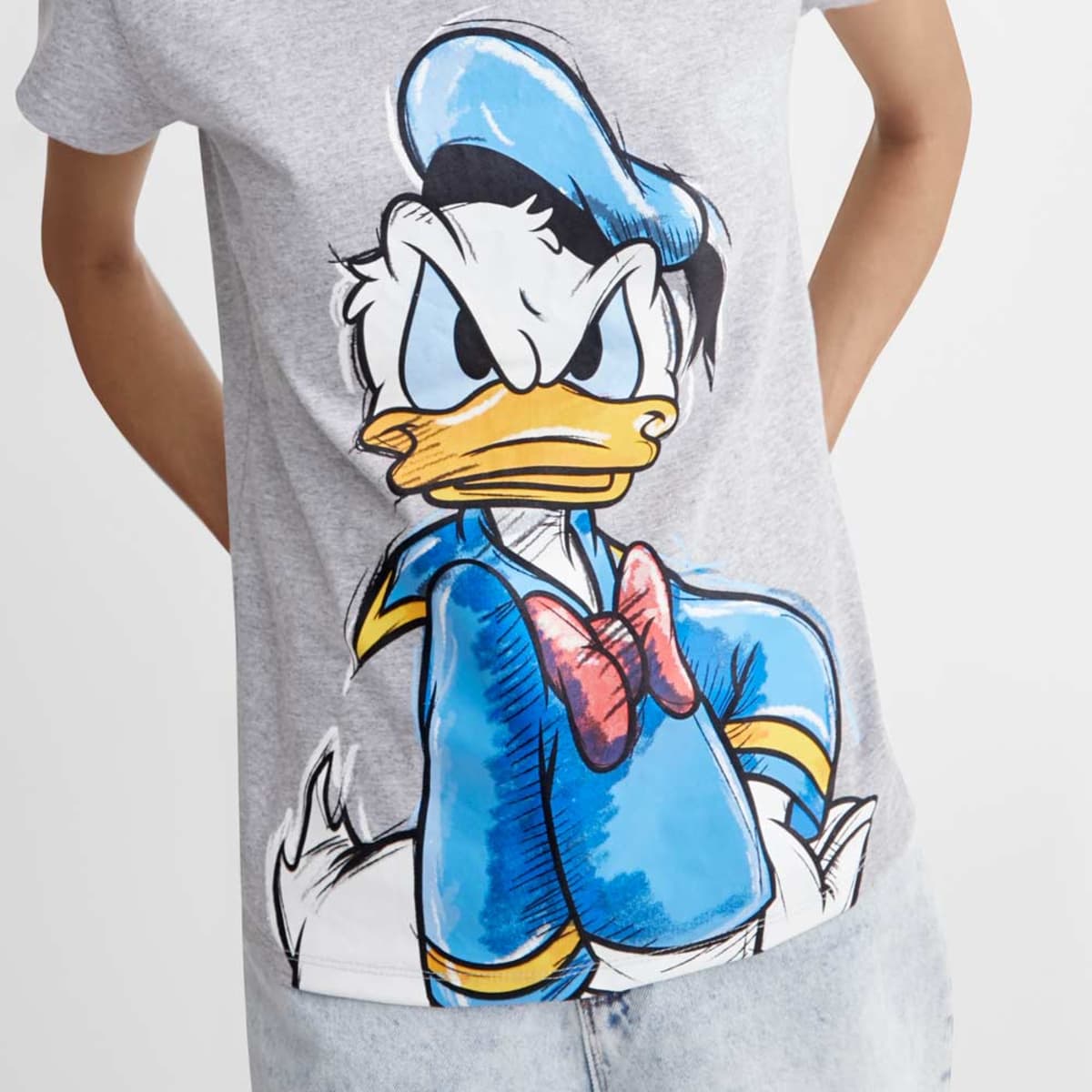 Playera para mujer de Disney, color gris, con el Pato Donald, mod. 1014988