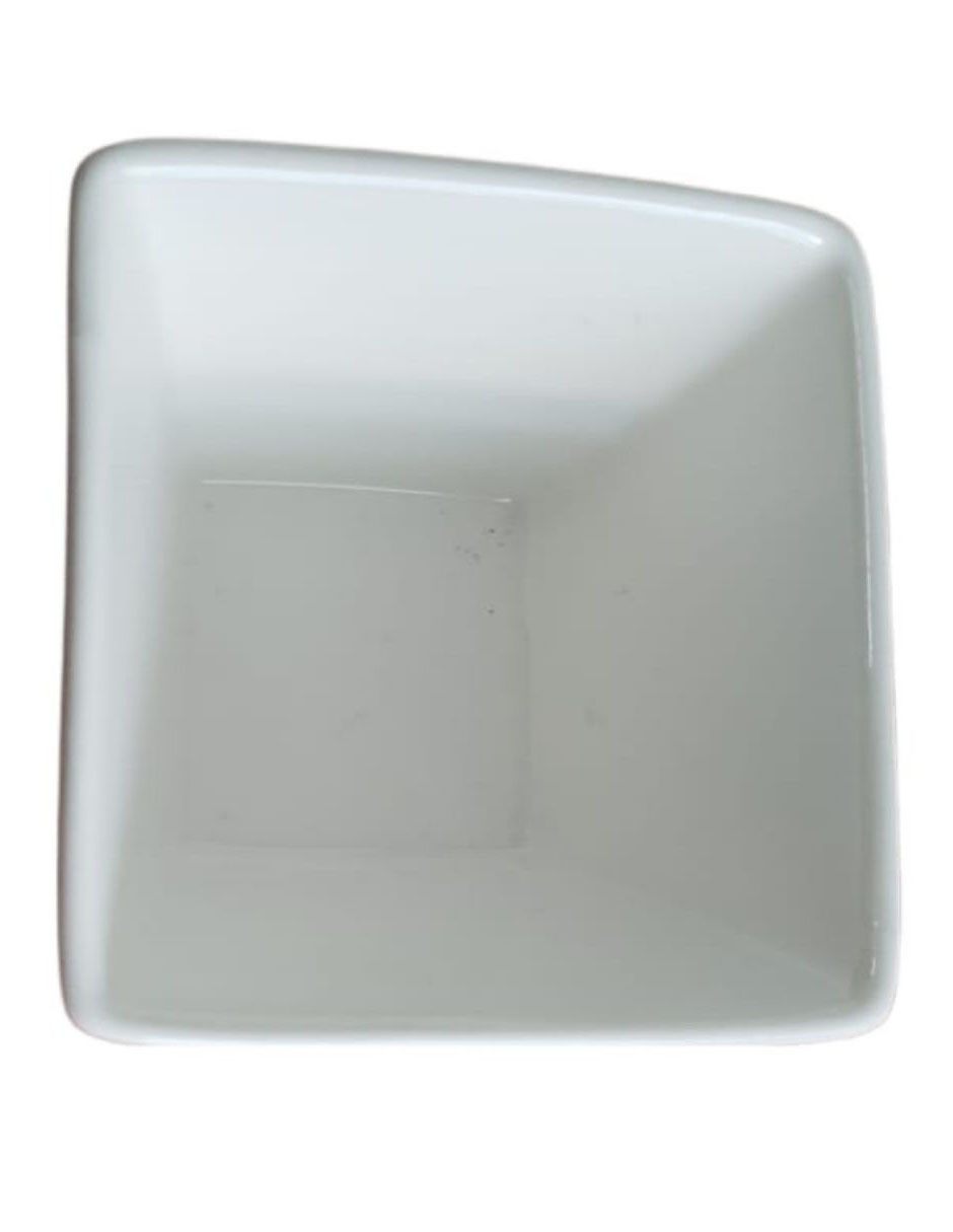 Tabla para entradas con salseros de porcelana y acc para vino 