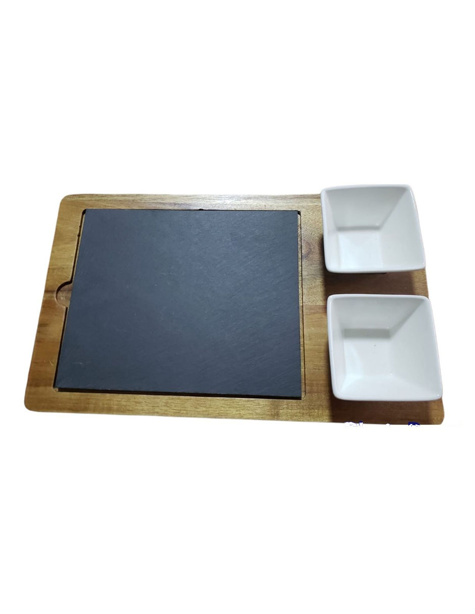 Tabla para entradas con salseros de porcelana y acc para vino 