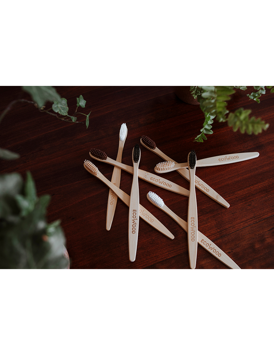 Ecowood Cepillo de Dientes Hecho 100% de Bambu Biodegradable con Cerdas Suaves - Paquete de 8 Cepillos Dentales