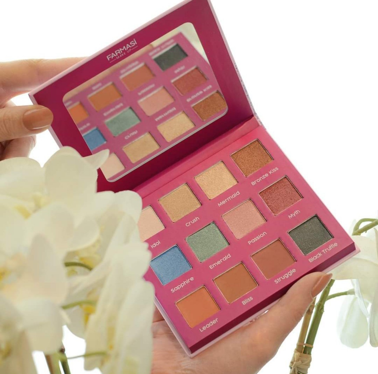 Paleta Sombras Iconic by Farmasi 12 Tonos 