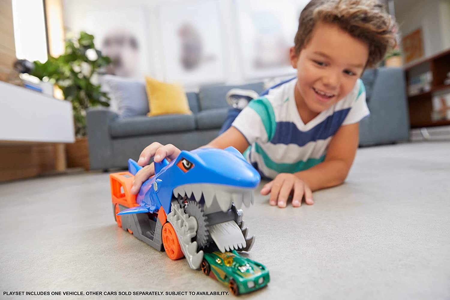 Hot Wheels  City Remolque Tiburon de Vehiculos