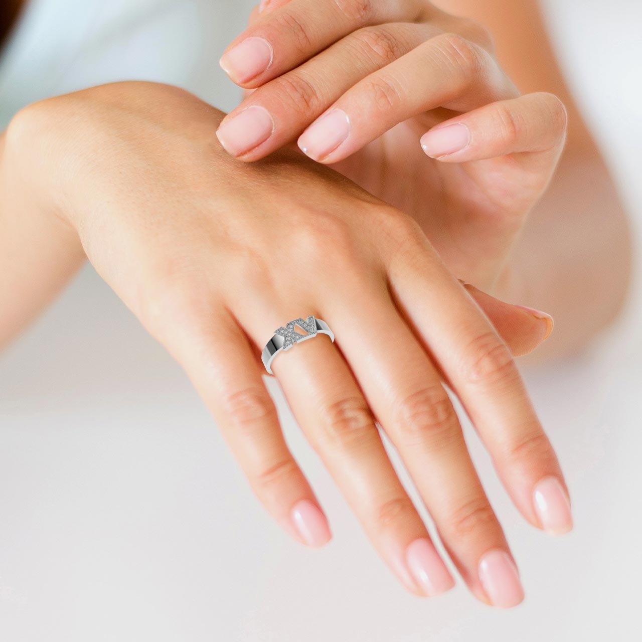 Anillo de XV años en Oro Blanco de 10K Amelie Joyas