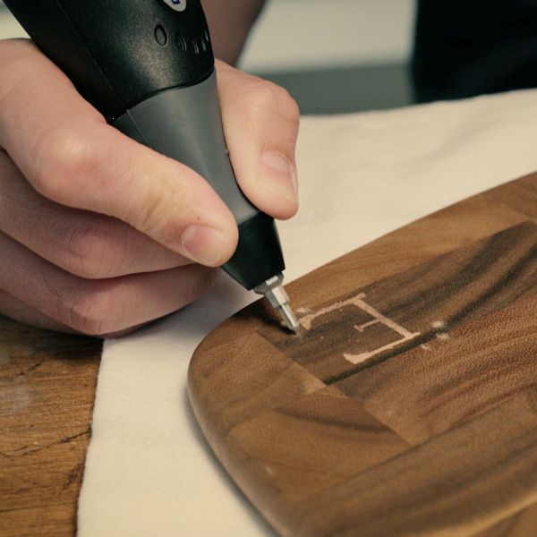Dremel Engraver Lápiz Grabador Eléctrico Con 2 Accesorios 