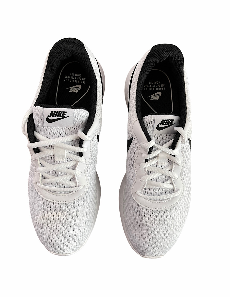 TENIS NIKE TANJUN blanco paloma negra