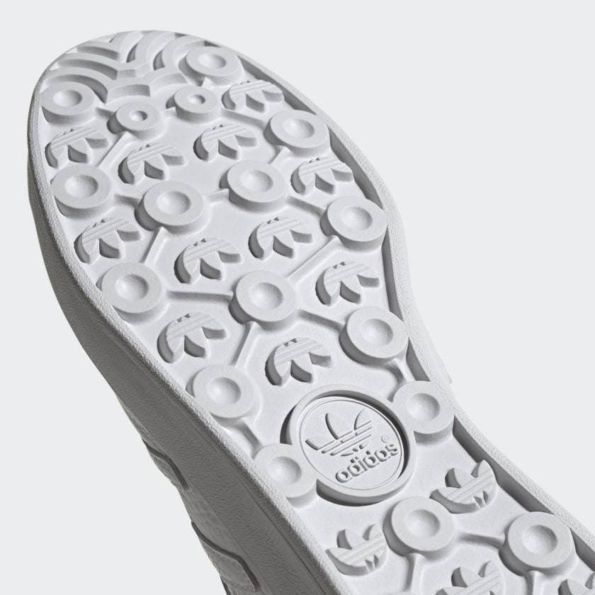 TENIS ADIDAS SOBAKOV P94