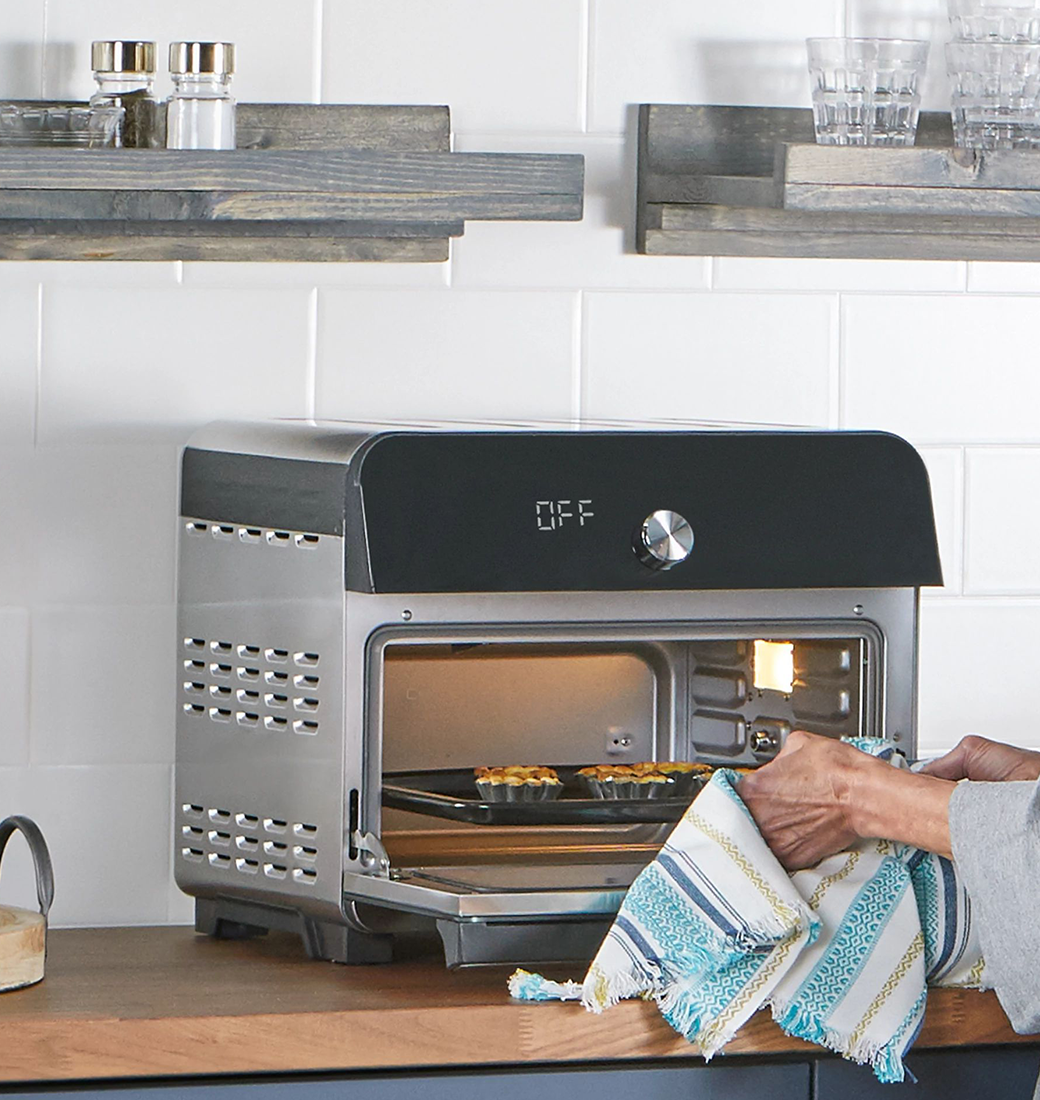 Horno, Tostador y Freidora de aire Instant Omni Plus (18 L)
