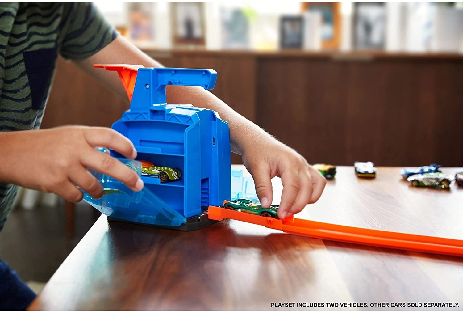 Hot Wheels Track Builder Caja Lanzadora de Autos con 2 autos
