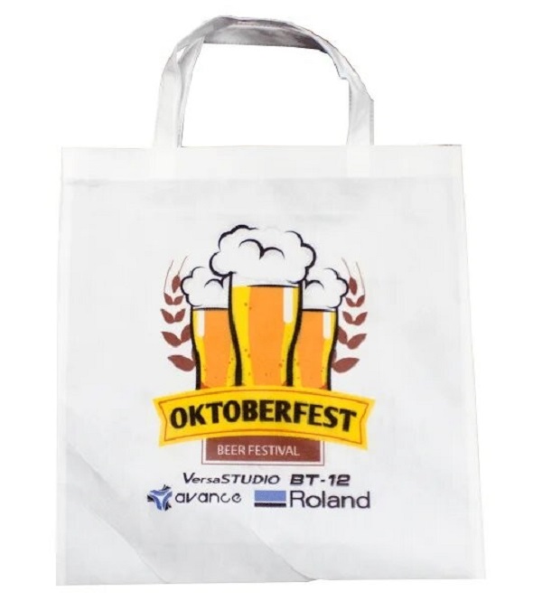 Equipo Roland VersaStudio BT-12 para impresión directa en prendas y textiles