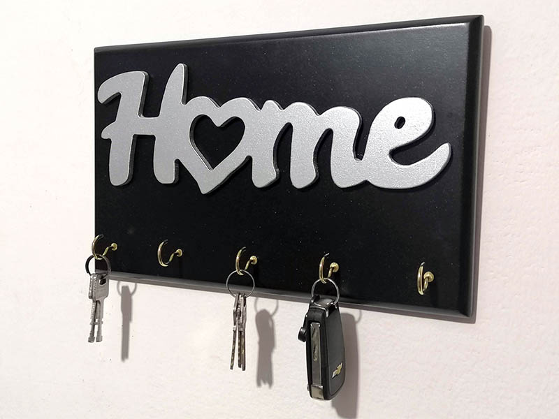 PORTA LLAVES DE PARED EN MDF DE 15 MMS. MODELO "HOME"