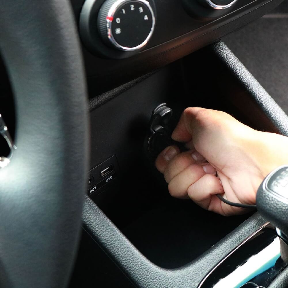 Aspiradora Koblenz HV-12 KG3 Portatil Para Auto Rojo 12V