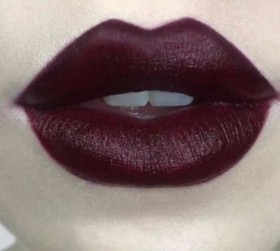 Lapiz Labial Cremoso Ligero Studed Kiss Kat Von D Motorhead 