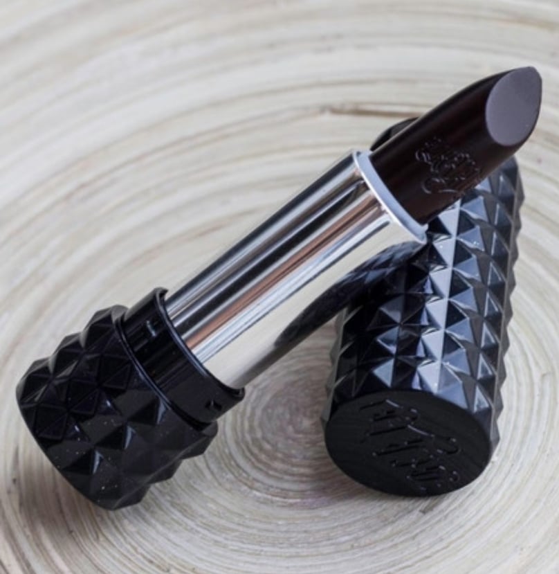 Lapiz Labial Cremoso Ligero Studed Kiss Kat Von D Motorhead 