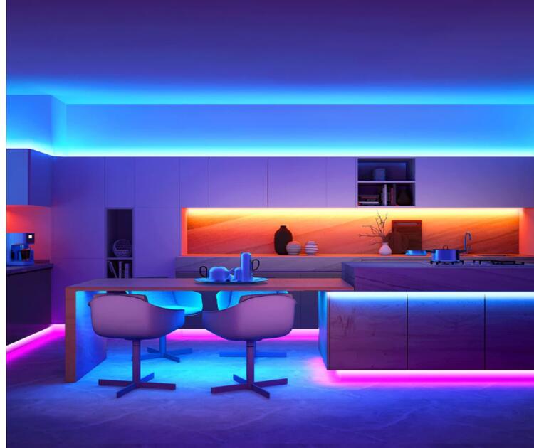 Tira De Luces Led Multicolor 2835 RGB 25 Metros Bluetooth + Control , Ip65