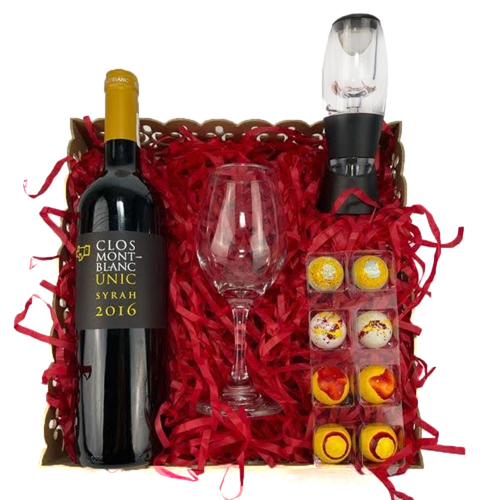 Canasta con vino tinto clos montblanc unic syrah + copa de vino