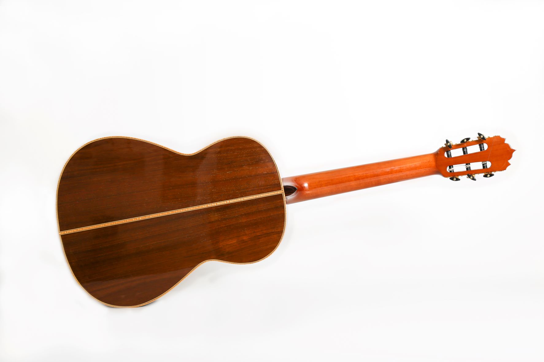 Guitarra clásica fina de nogal acabado brillo