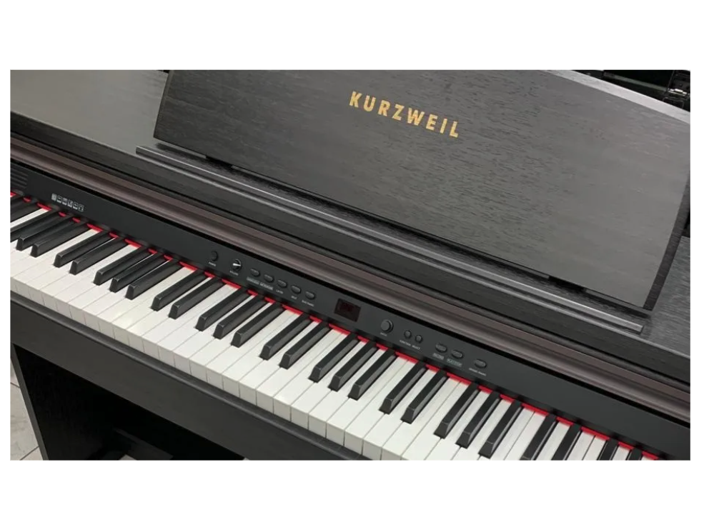 Piano Digital KURZWEIL modelo KA130 color negro, con banco.
