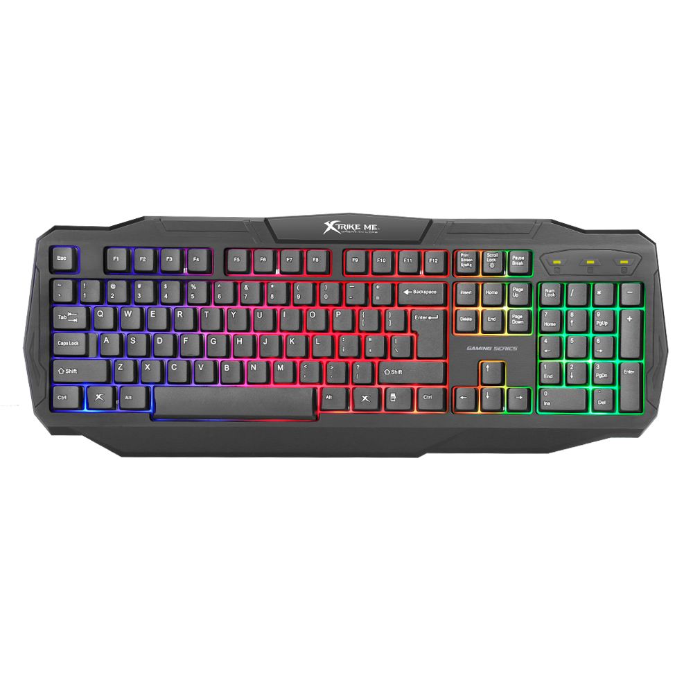 Combo Gamer 4 en 1 Teclado + Mouse + Audífonos + Mousepad Xtrike Me Color Negro