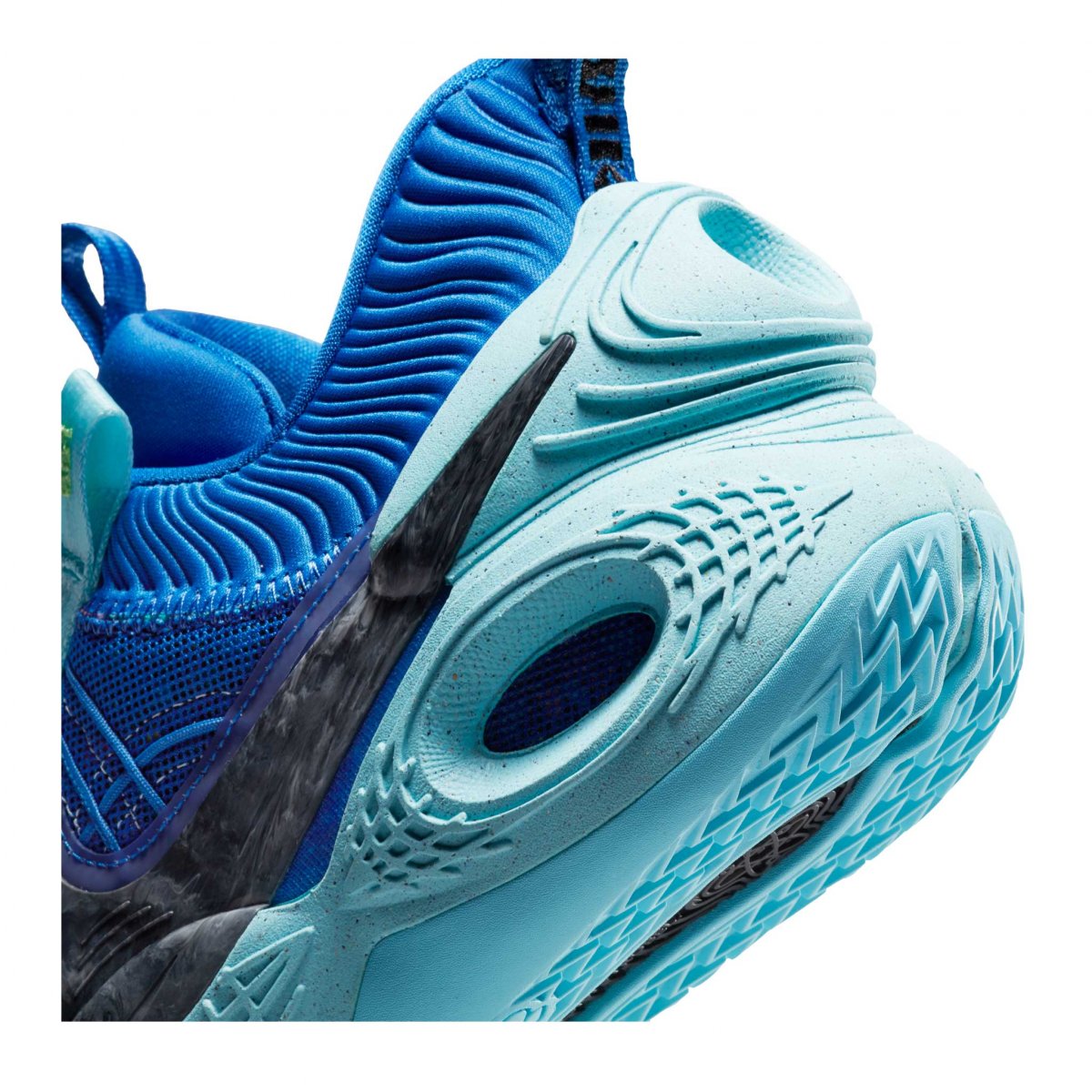 Nike Cosmic Unity TB