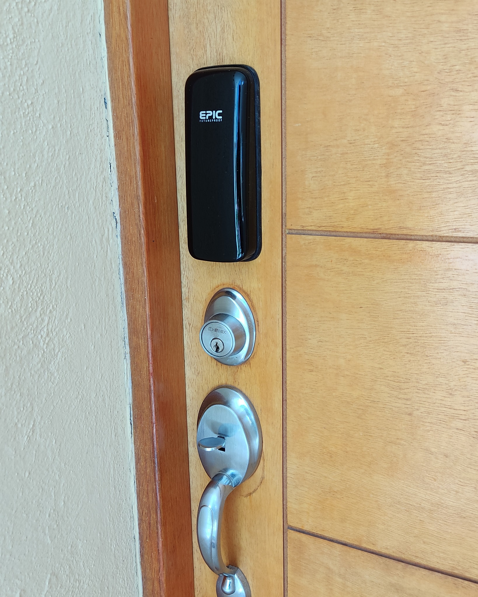 Cerradura Digital EPIC B10 (Apertura con Clave)