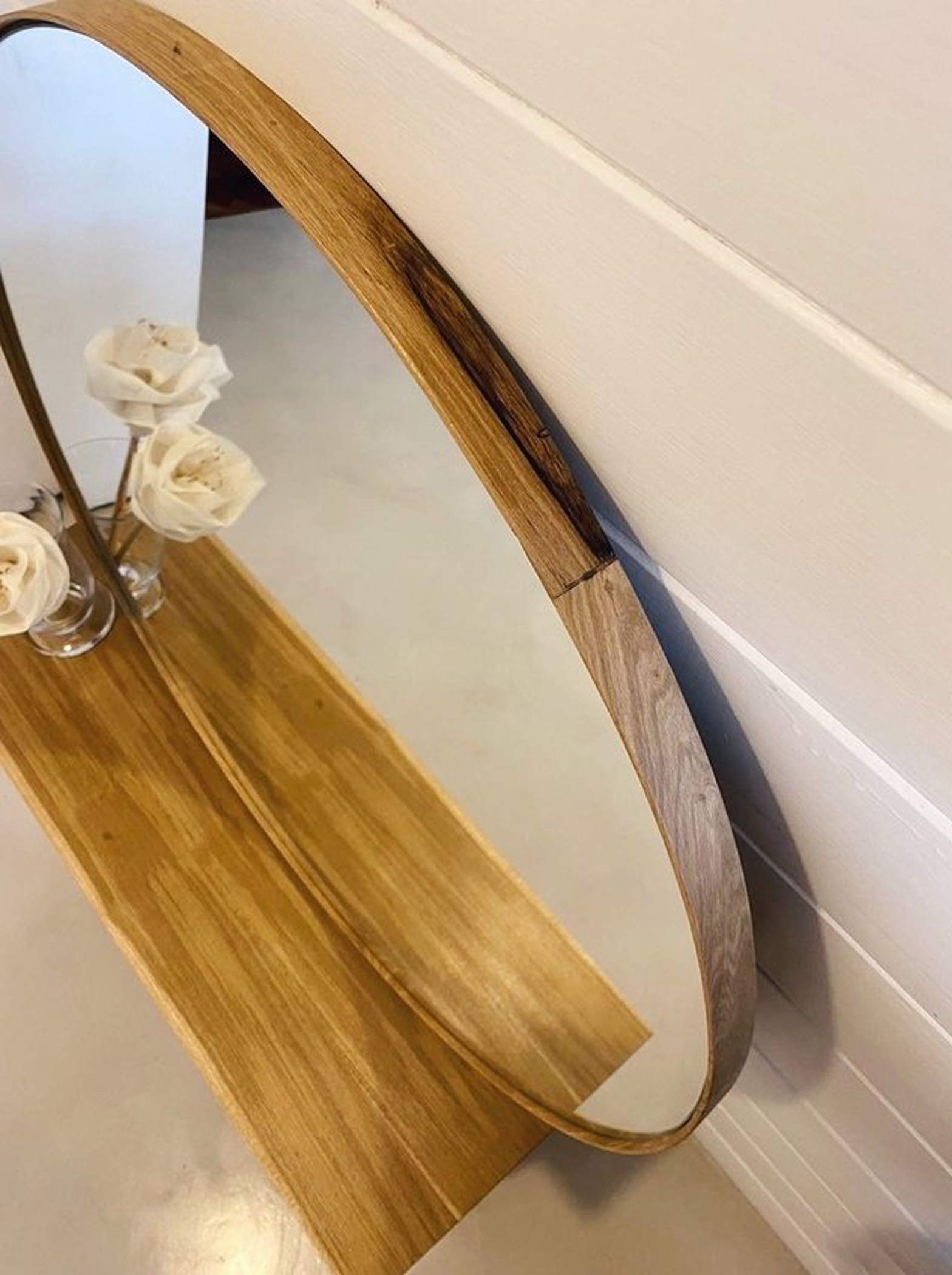 Espejo Redondo Con Marco De Madera Parota 65cm, Acabado Aparente