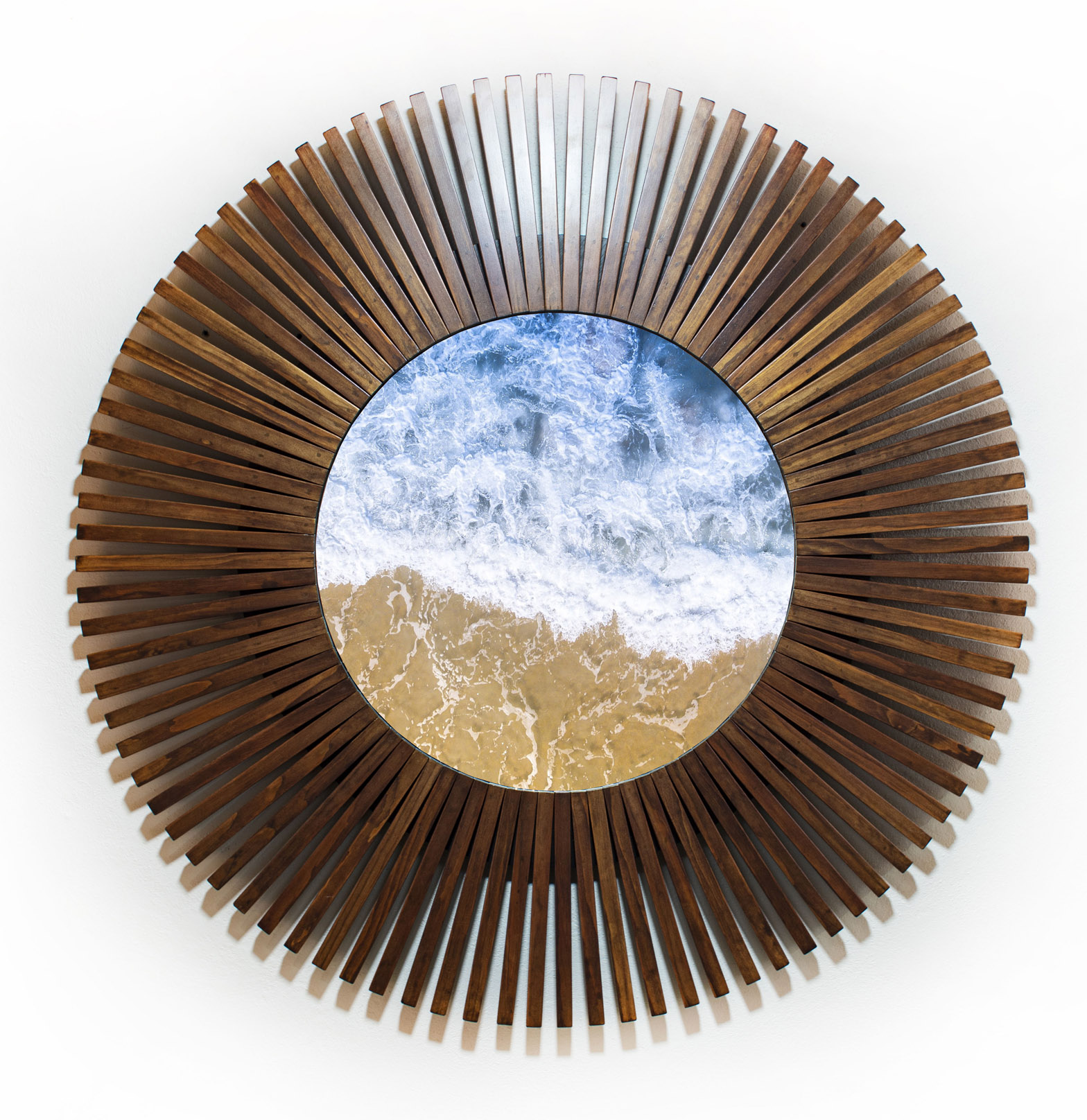 Espejo Redondo Con Marco De Madera en forma de Sol 100 cm,