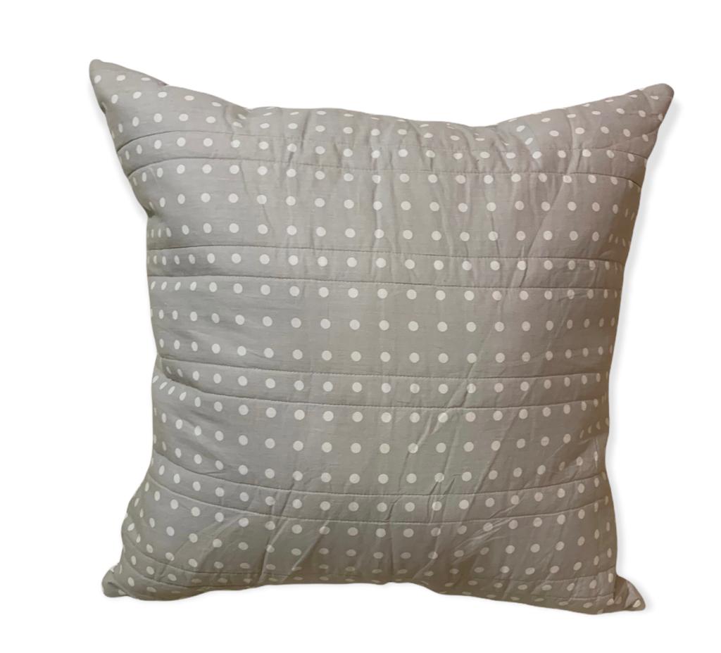 COJIN CUADRADO DECORATIVO DE POLIESTER VARIOS DISEÑOS MEDIDAS 60X60 .