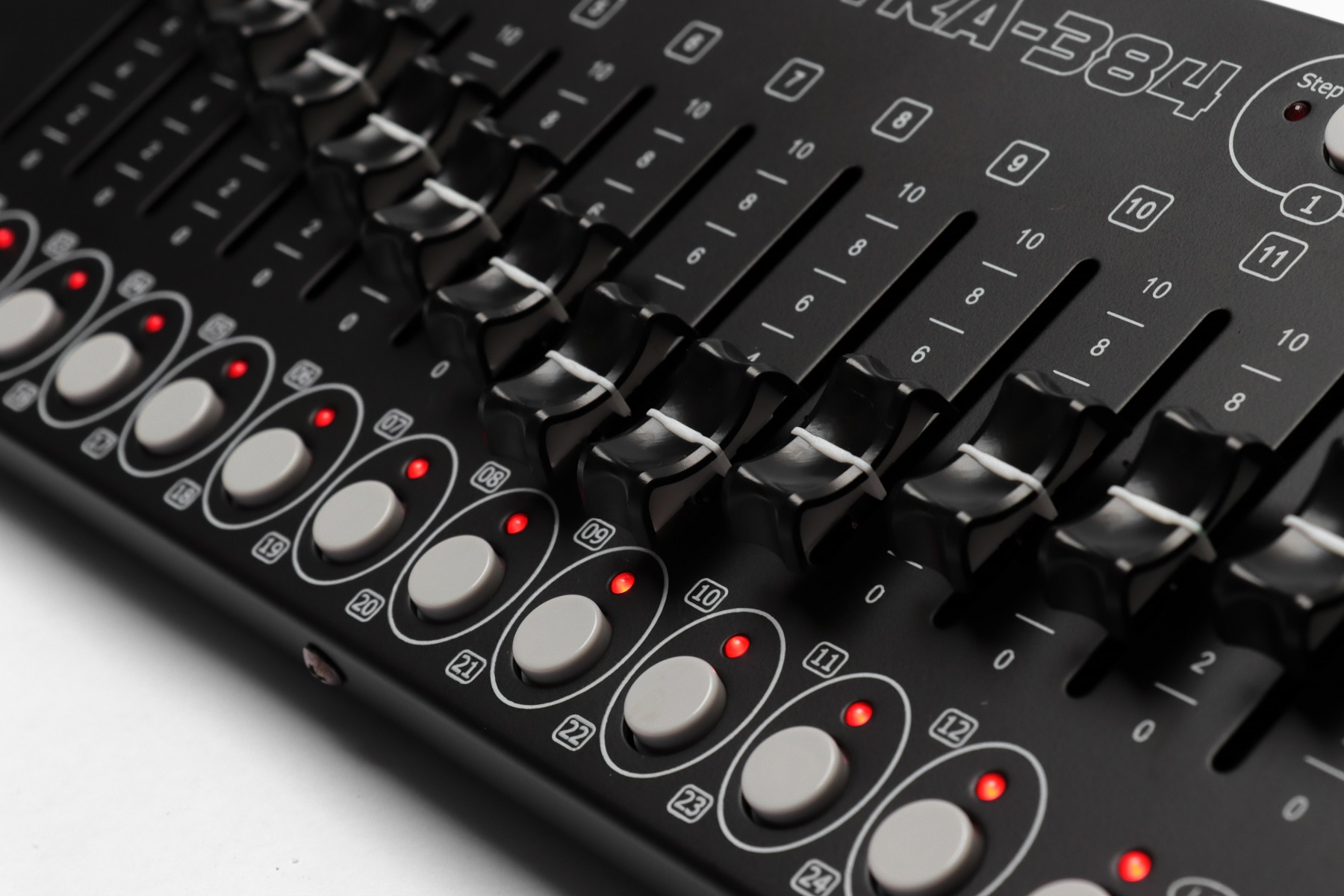 Controlador Profesional Dmx Electra 384- Steelpro